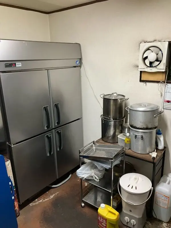 東浦和の焼肉屋居抜きの厨房