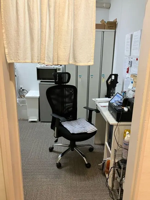 東浦和の焼肉屋居抜きの内装