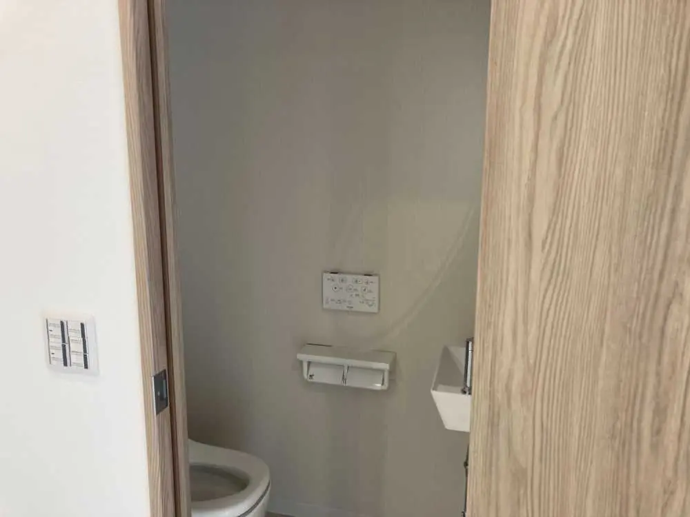 田端の事務所仕様物件のトイレ