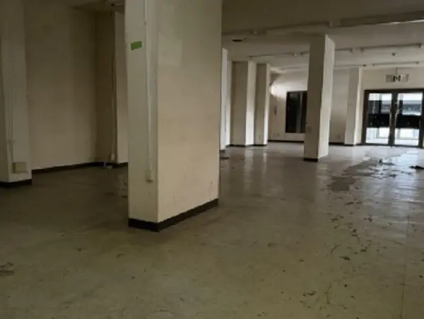 東大和市のスケルトン店舗物件の内装