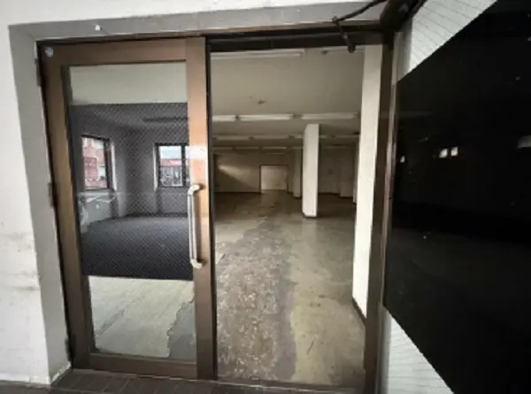 東大和市のスケルトン店舗物件の内装