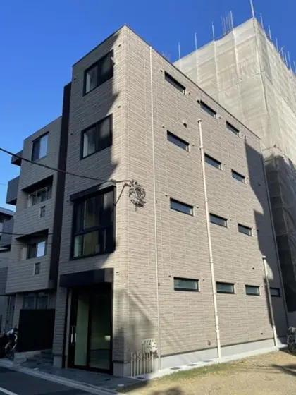 向ヶ丘遊園のスケルトン店舗物件の外観