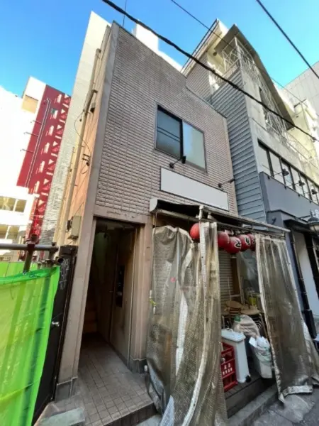 貸店舗(スケルトン)の外観