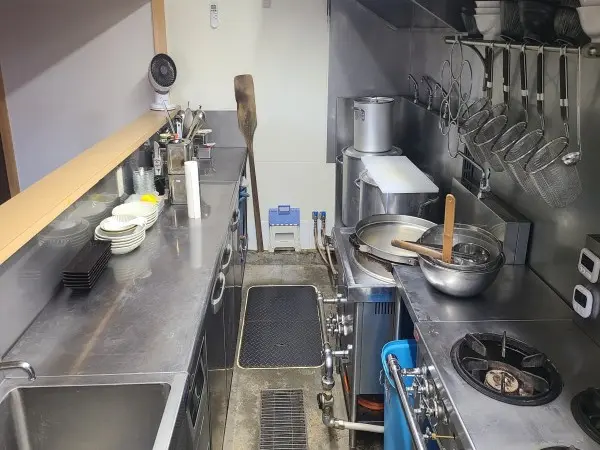 海浜幕張のラーメン居抜きの厨房