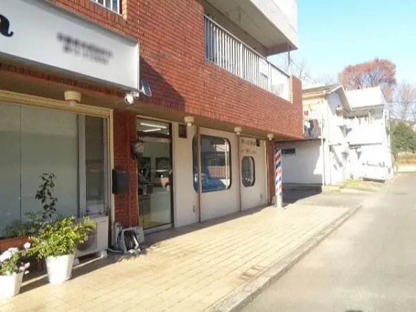 拝島の居抜き店舗のエントランス