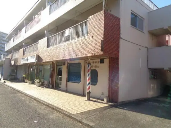 拝島の美容室・理容室居抜きの外観