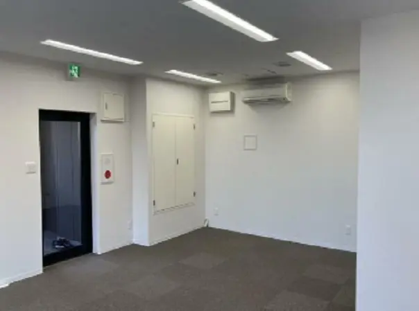 貸店舗(事務所仕様)の内装