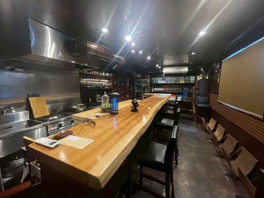 千駄木の居抜き店舗の内装