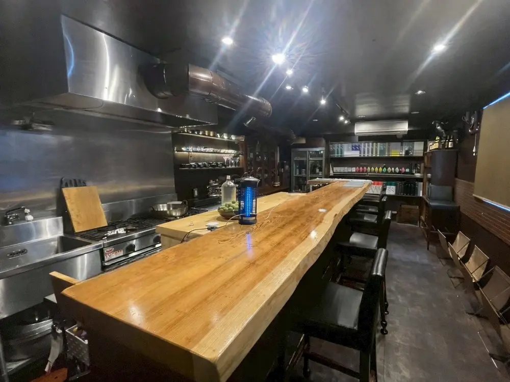 千駄木の和食居抜きの内装