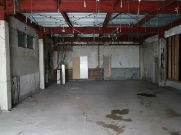 貸店舗(スケルトン)の外観