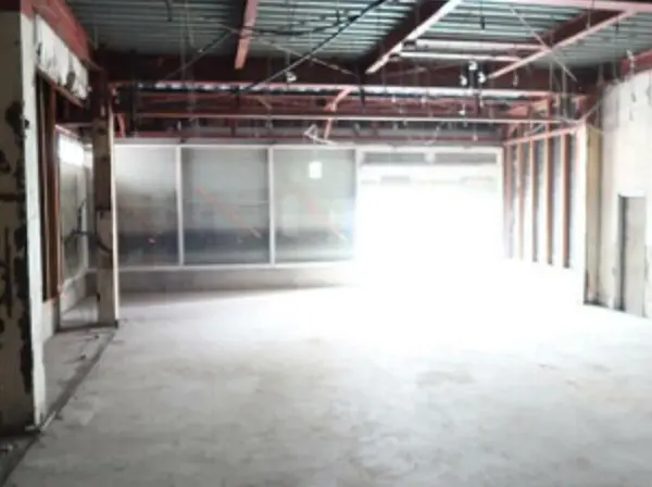 貸店舗(スケルトン)の内装