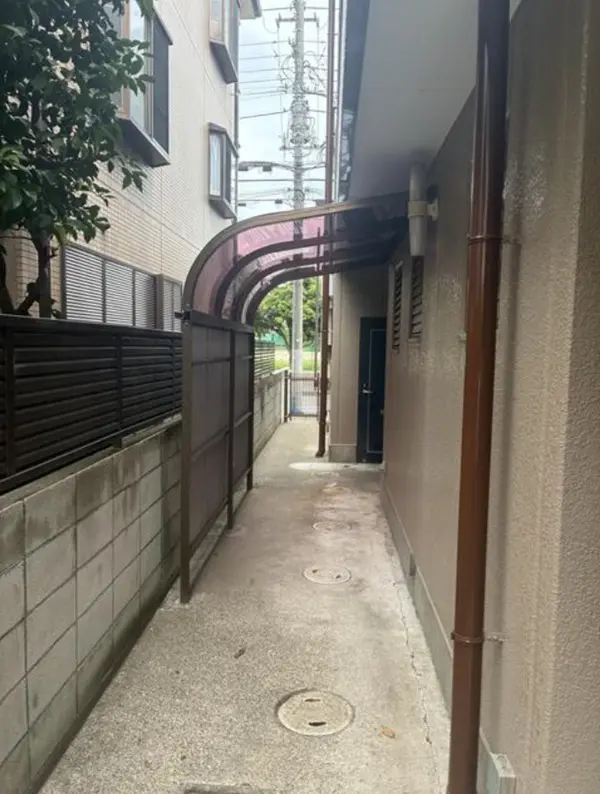 貸店舗(事務所仕様)の外観