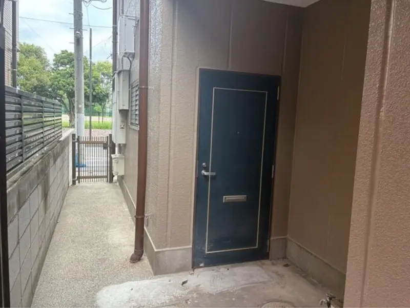 市川の事務所仕様店舗物件の外観