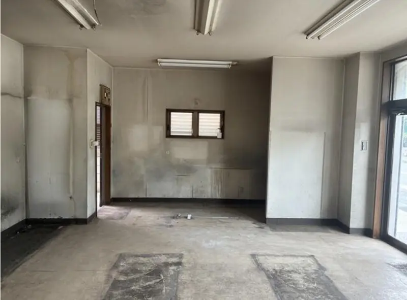 貸店舗(事務所仕様)の内装