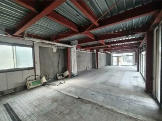 八王子のスケルトン店舗物件の内装