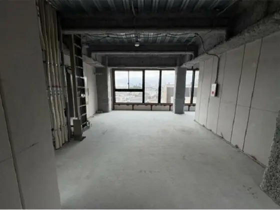 阿佐ケ谷のスケルトン店舗物件の内装