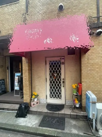 貸店舗(スケルトン)の外観