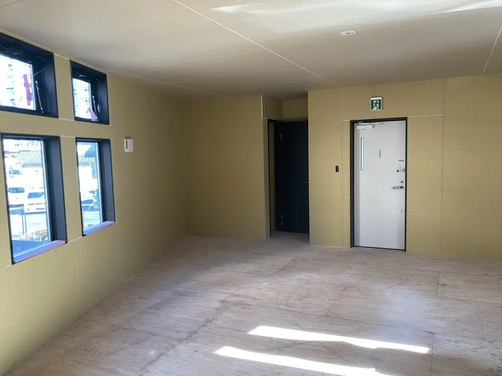 西新井のスケルトン店舗物件の内装
