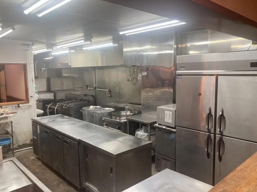 市が尾のラーメン居抜きのエントランス