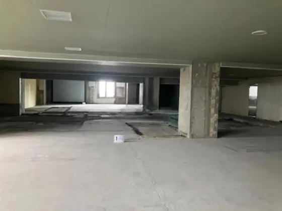 貸店舗(スケルトン)の内装