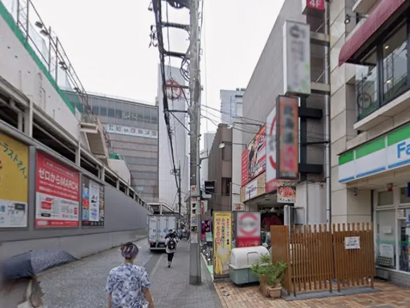 貸店舗(スケルトン)の外観