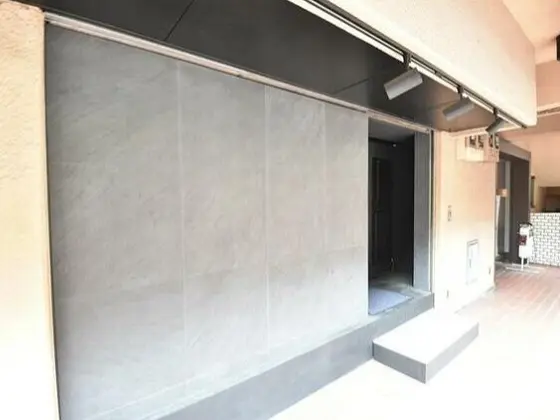 六本木の和食居抜きのエントランス