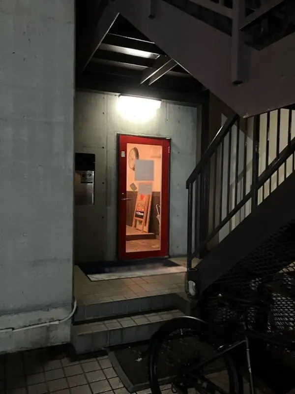 豊田の居抜き店舗のエントランス