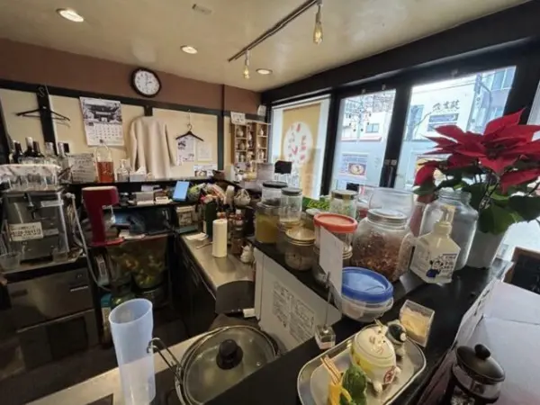 ダイニングバーの居抜き物件の厨房