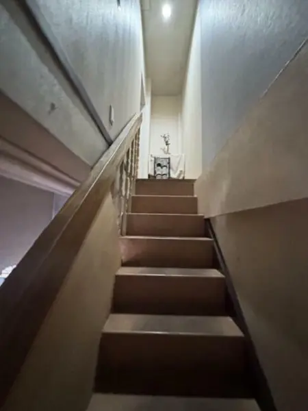 八王子のダイニングバー居抜きの専用階段