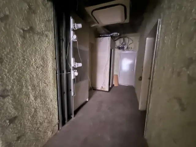 西荻窪のスケルトン物件の内装