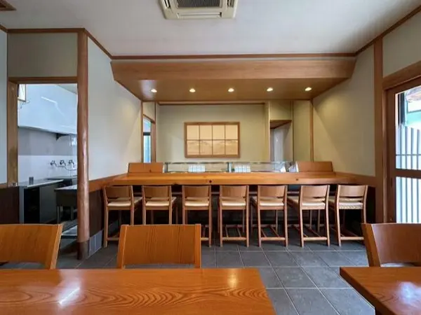 和食の居抜き物件の内装