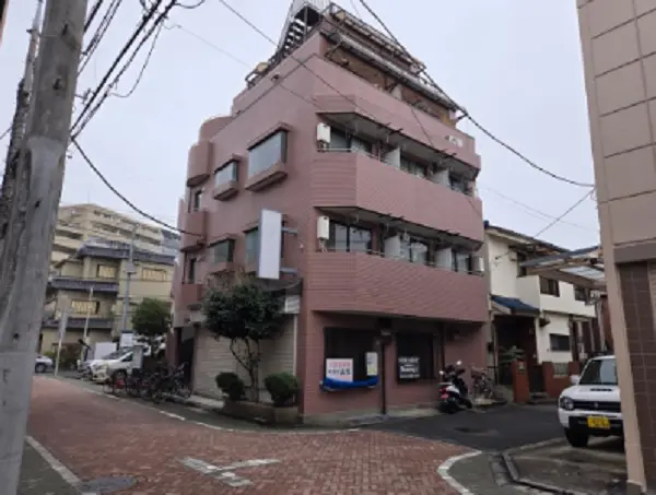 貸店舗(スケルトン)の外観