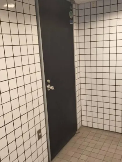 スナック・パブの居抜き物件のエントランス