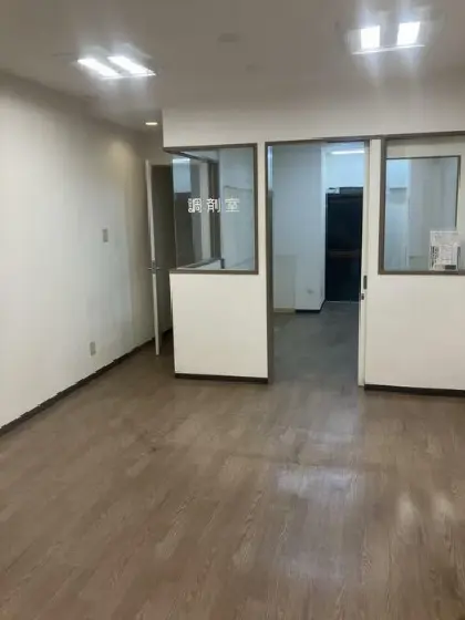 大倉山の事務所仕様物件の内装