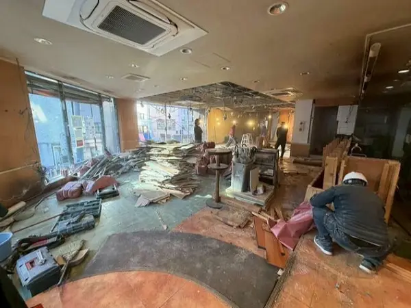 貸店舗(スケルトン)の内装