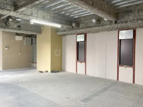 六本木のスケルトン物件の内装