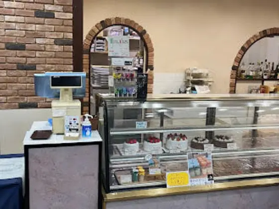 ケーキ屋の居抜き物件の内装