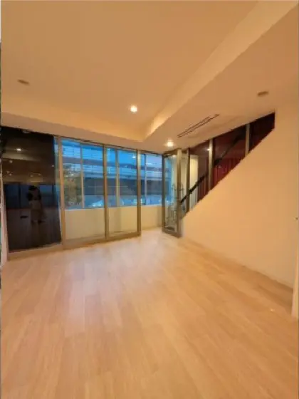 笹塚の事務所仕様物件の内装