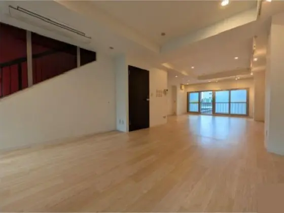 貸店舗(事務所仕様)の内装