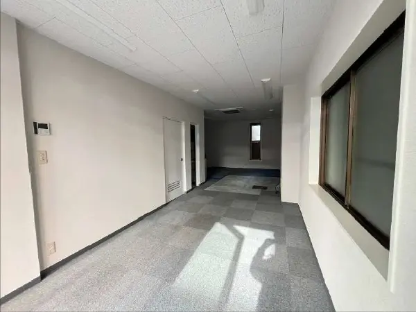 水道橋の事務所仕様店舗物件の内装