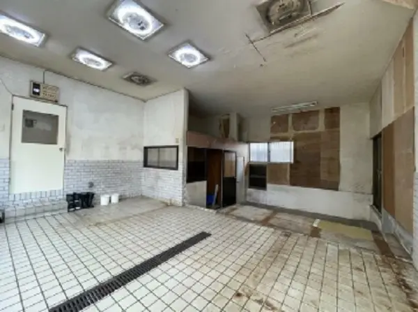 貸店舗(スケルトン)の内装