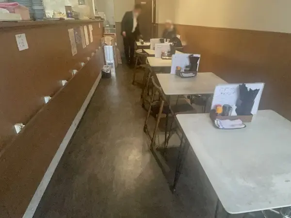 中華料理の居抜き物件の内装