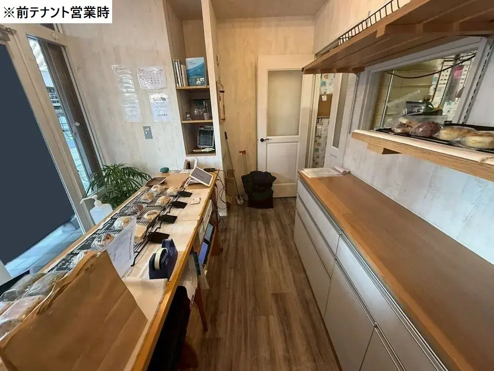 テイクアウトの居抜き物件の内装