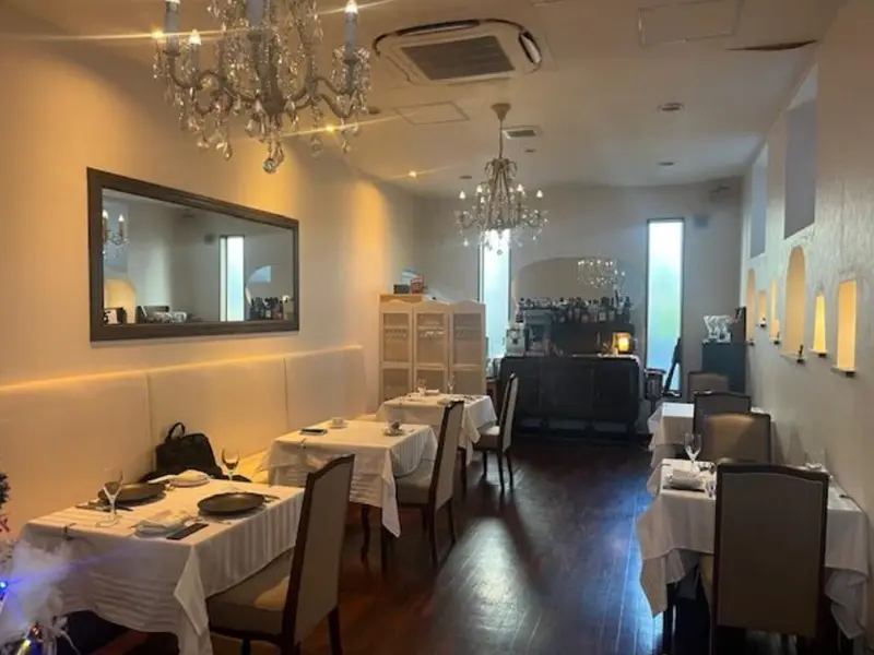 フレンチの居抜き物件の内装