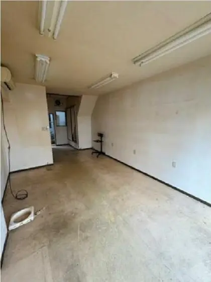 貸店舗(事務所仕様)の内装