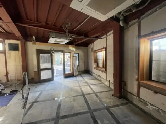 久我山のスケルトン物件の内装