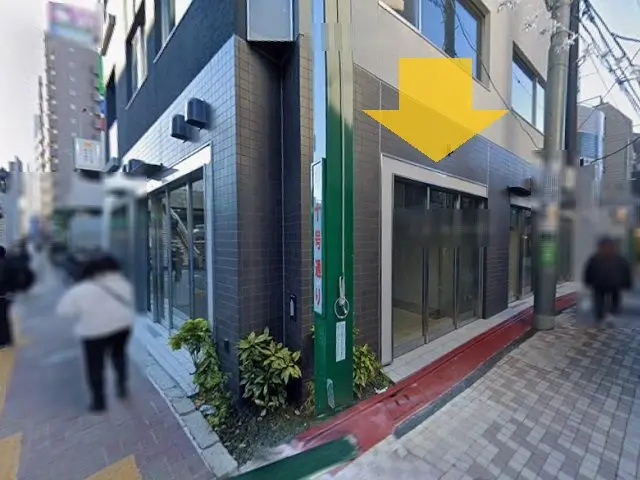 貸店舗(スケルトン)の外観