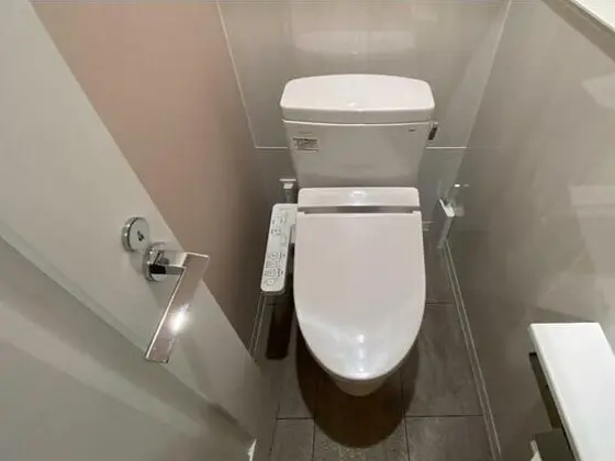 池袋の事務所仕様店舗物件のトイレ