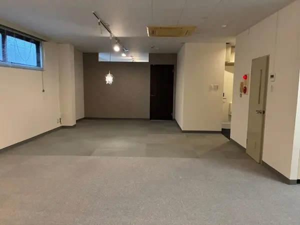 乃木坂の事務所仕様物件の内装