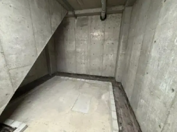 貸店舗(スケルトン)の内装